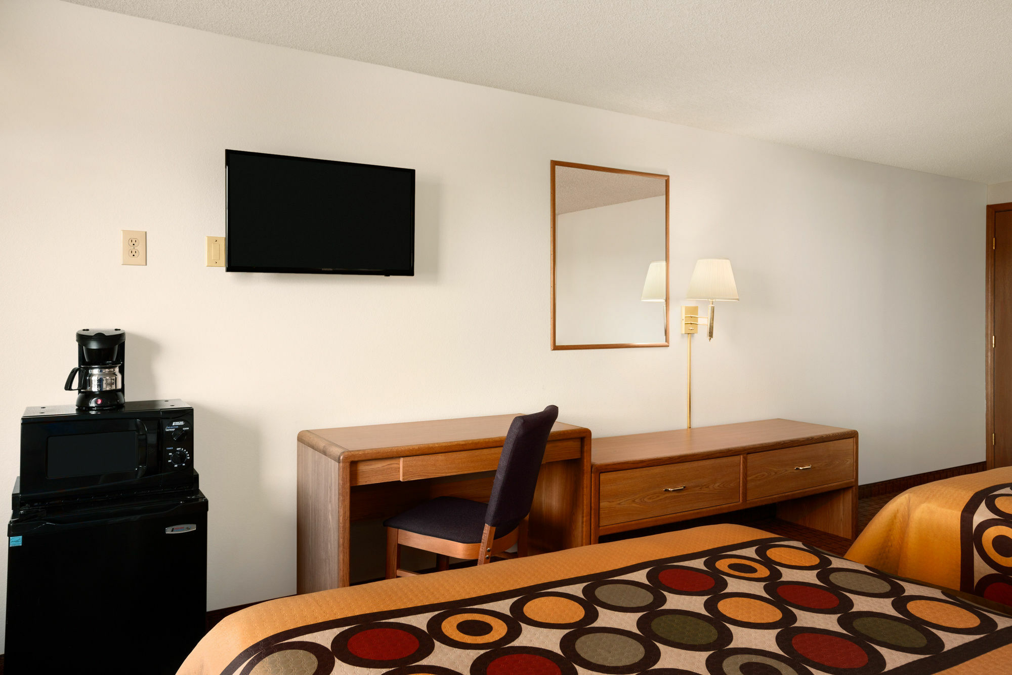 Super 8 By Wyndham Cody Hotel Kültér fotó